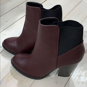 NEW Women’s Maroon & Black Ankle Boots 7.5